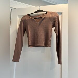 Pacsun/EST. PAC brown cropped ribbed long-sleeve. 🤎🤎